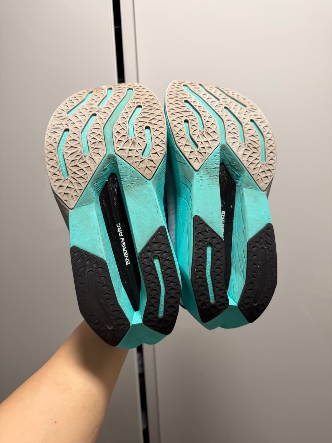 뉴발란스 SC 트레이너 V3 카본화 상품이미지2