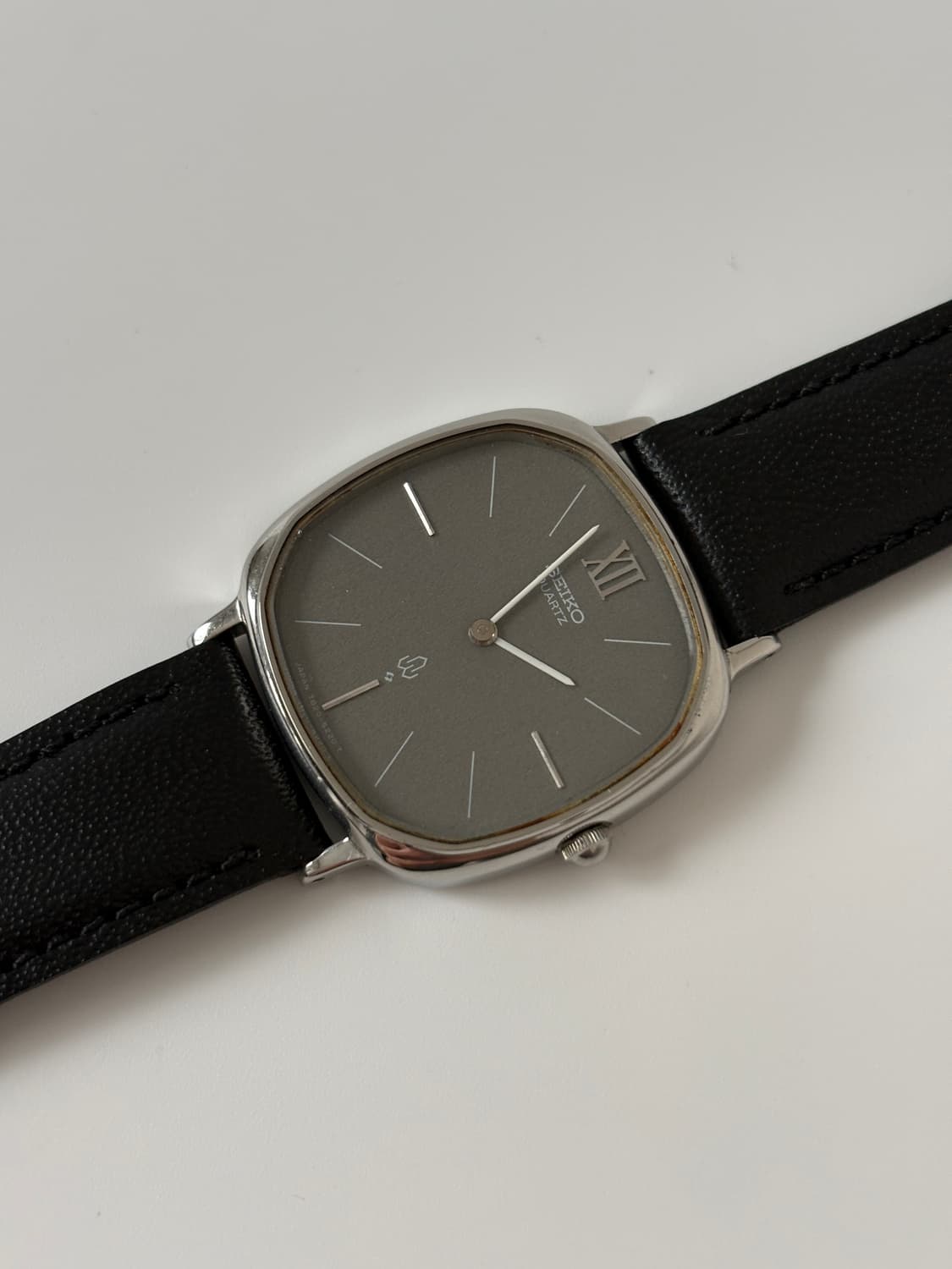 1980s Chariot Grey Dial Square Quartz 상품이미지4