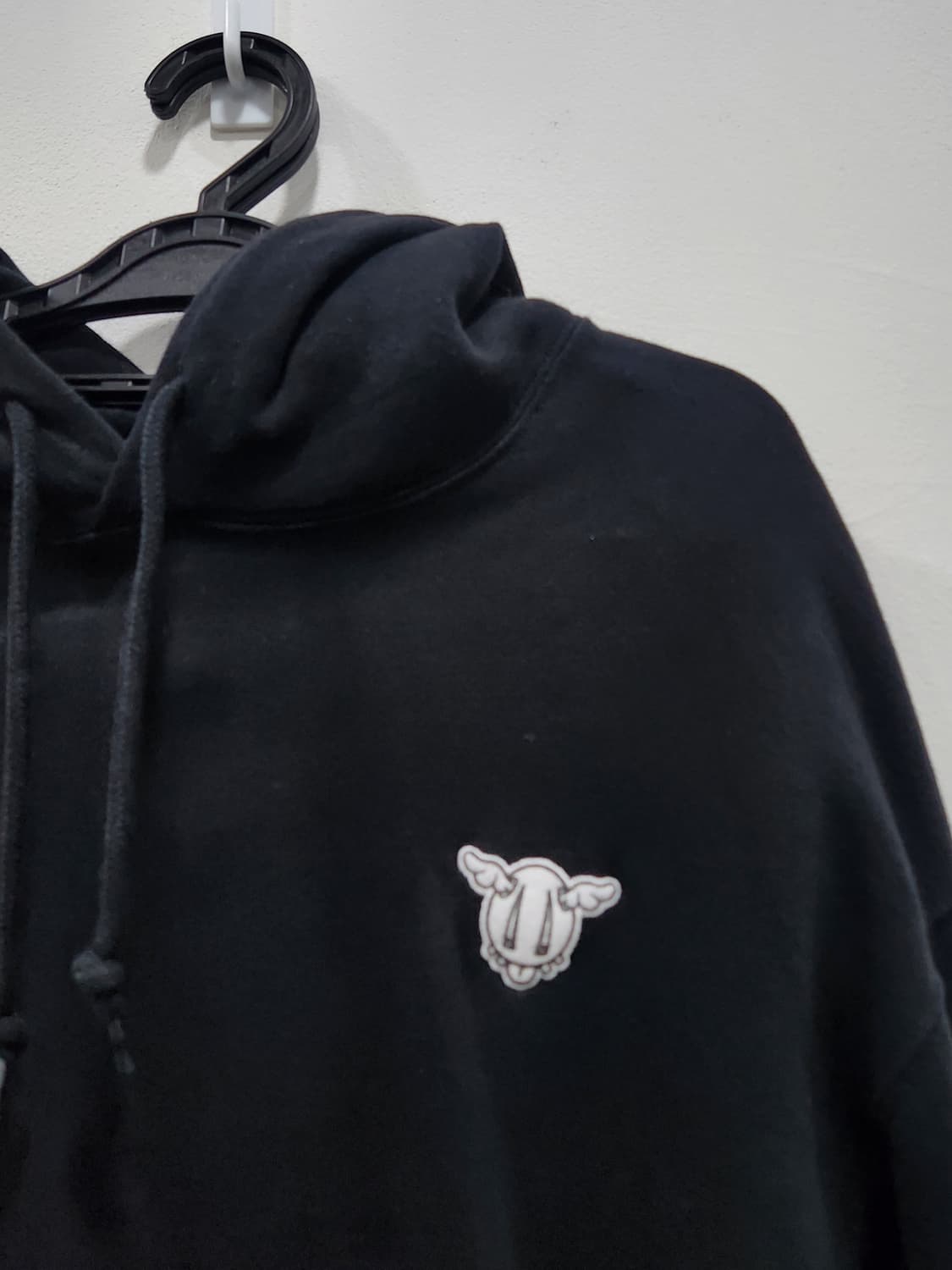[L] 유니클로 디페이스 콜라보 후드티 L사이즈 블랙 상품이미지3