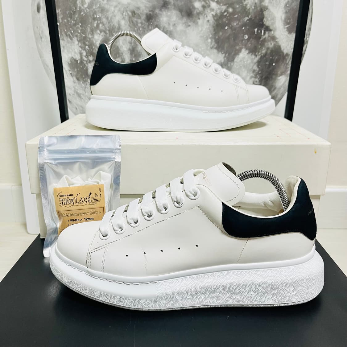 정품 39) 알렉산더 맥퀸 블랙 오버솔 스니커즈 250~255 상품이미지2