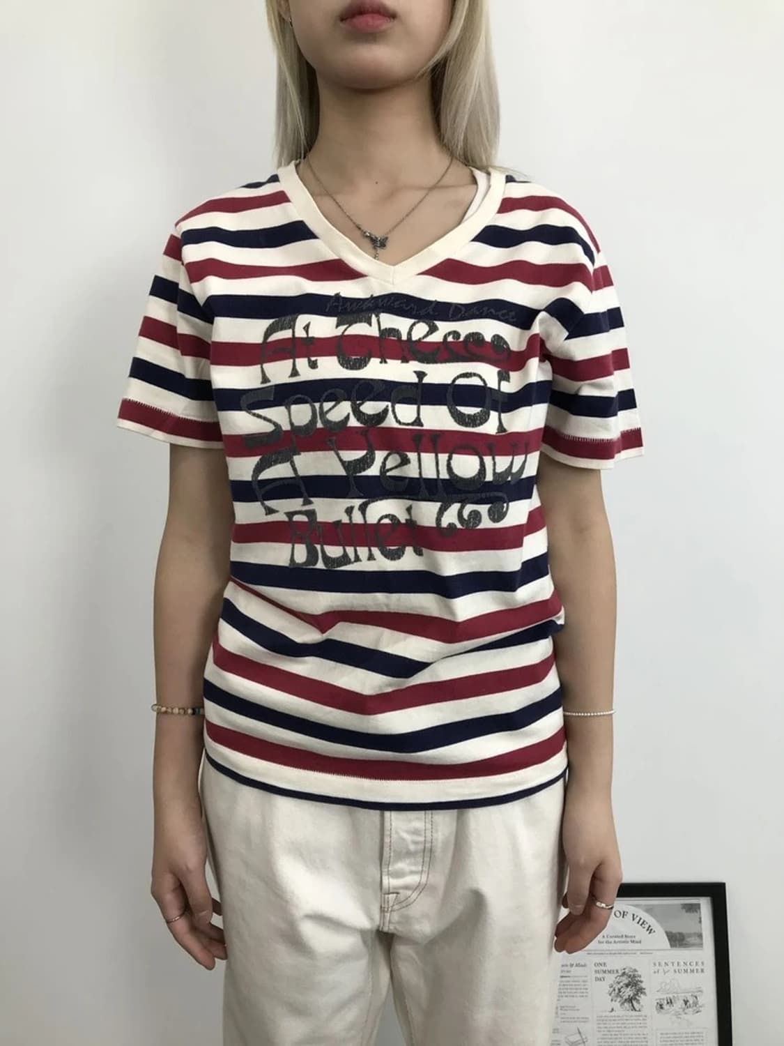 Global Work Stripe V-Neck Graphic Tee 상품이미지2