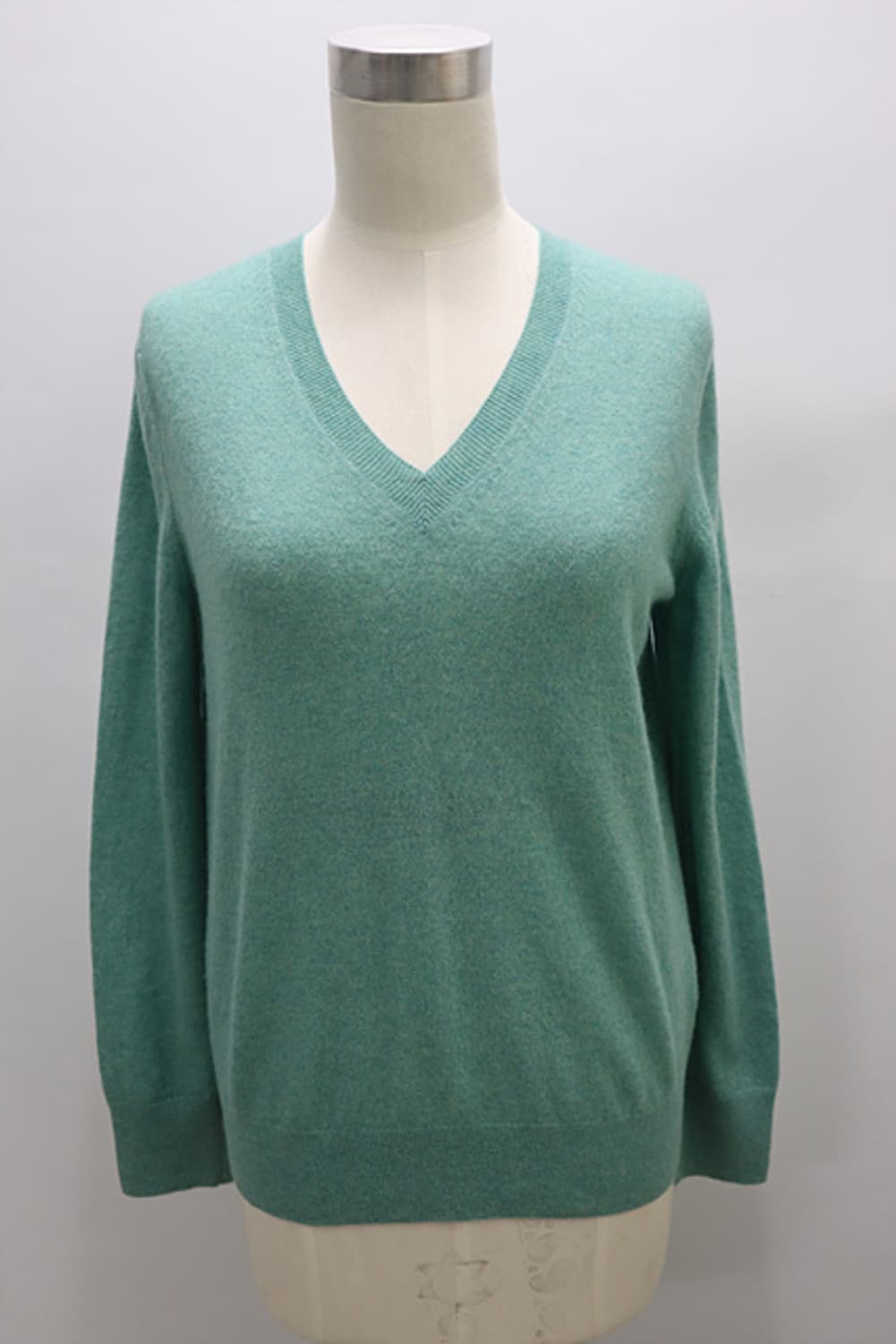 여성 바네사부르노 아떼 V넥 캐시미어혼방니트 소재얇음   상품이미지1