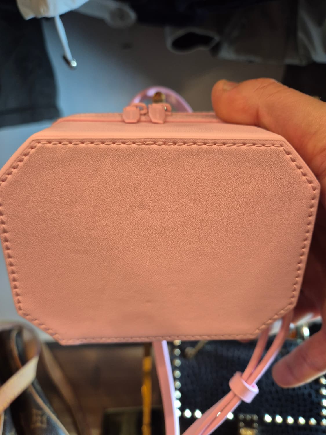 지오메트릭 박시 탑 핸들 백 - 라이트 핑크 상품이미지10