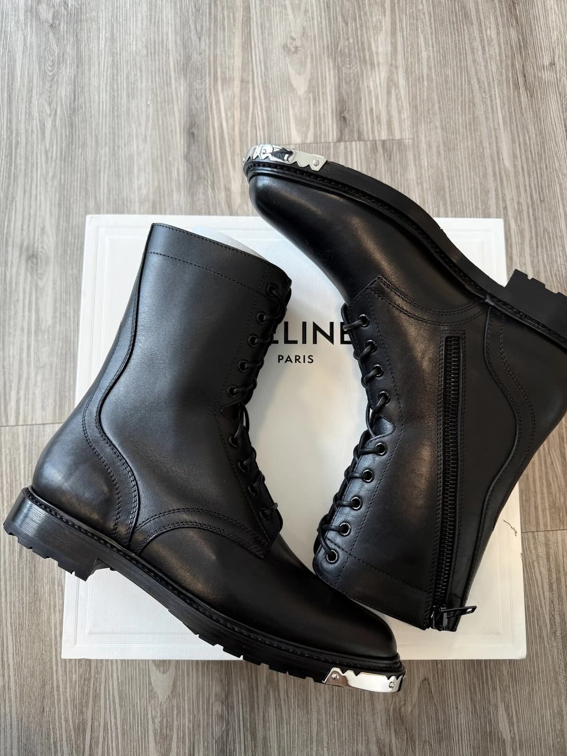(구매) Celine 레인저 부츠 41 사이즈 구합니다 상품이미지1