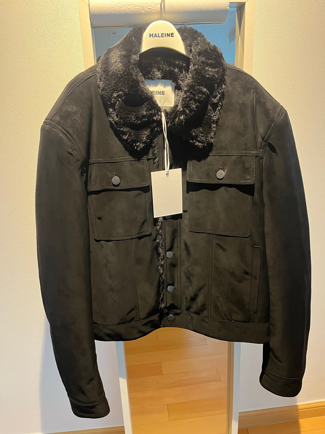 2) 알렌느 벨루어 퍼 트러커 자켓 블랙 새상품 상품이미지3