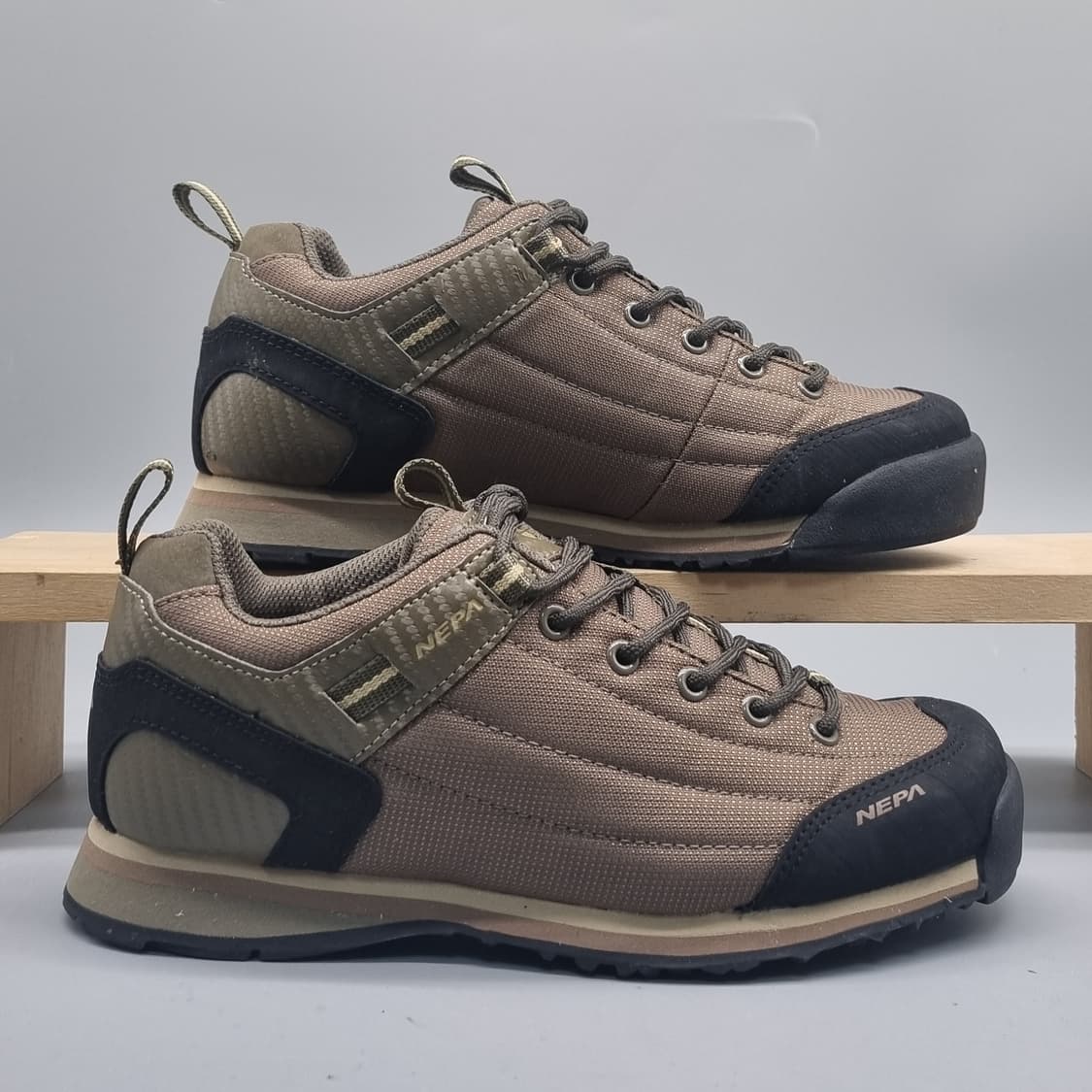 네파 베비온 여성트레킹화235 상품이미지1