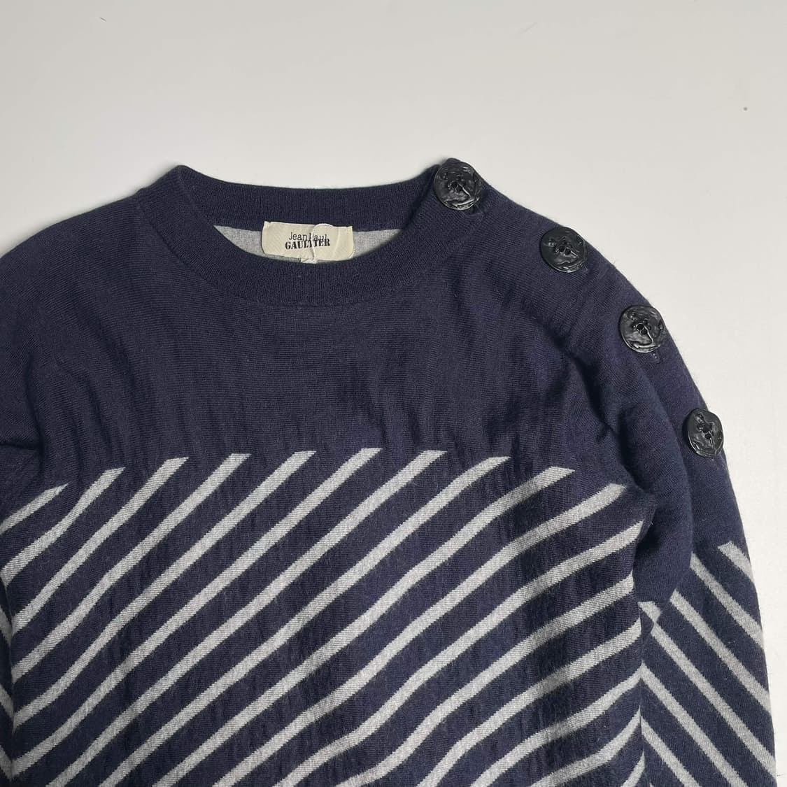 장폴고티에 네이비 버튼 스트라이프 니트 (italy)   상품이미지3