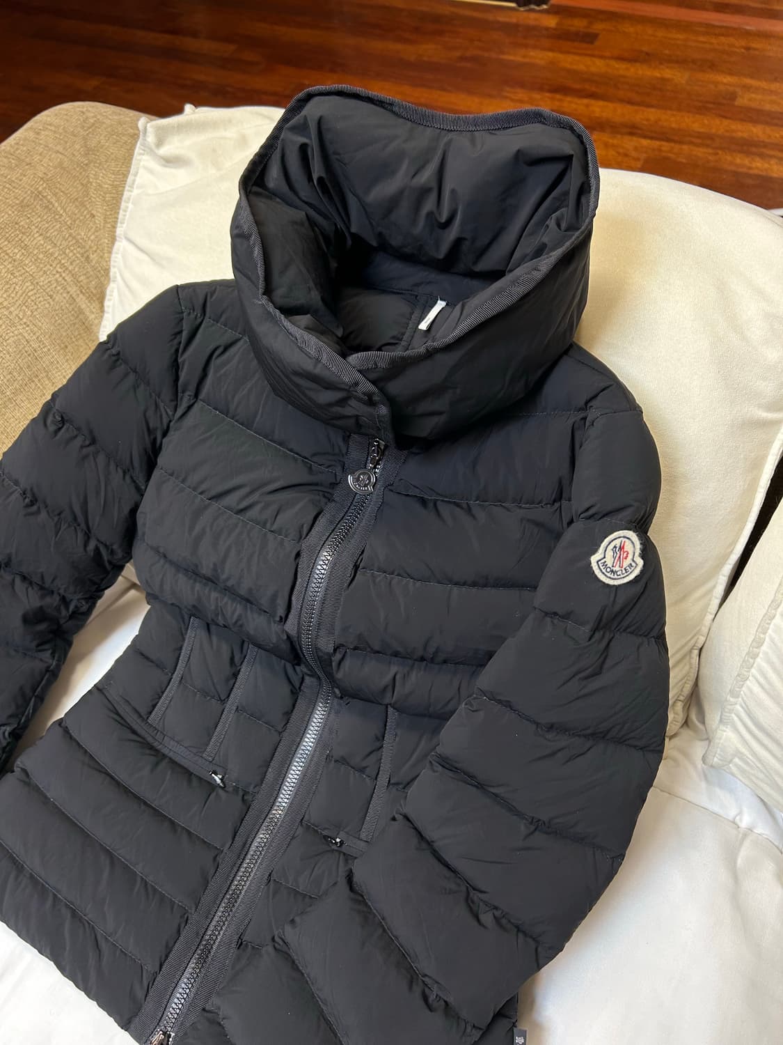 몽클레어 여성 블랙 다운패딩(1/44~55) 상품이미지4