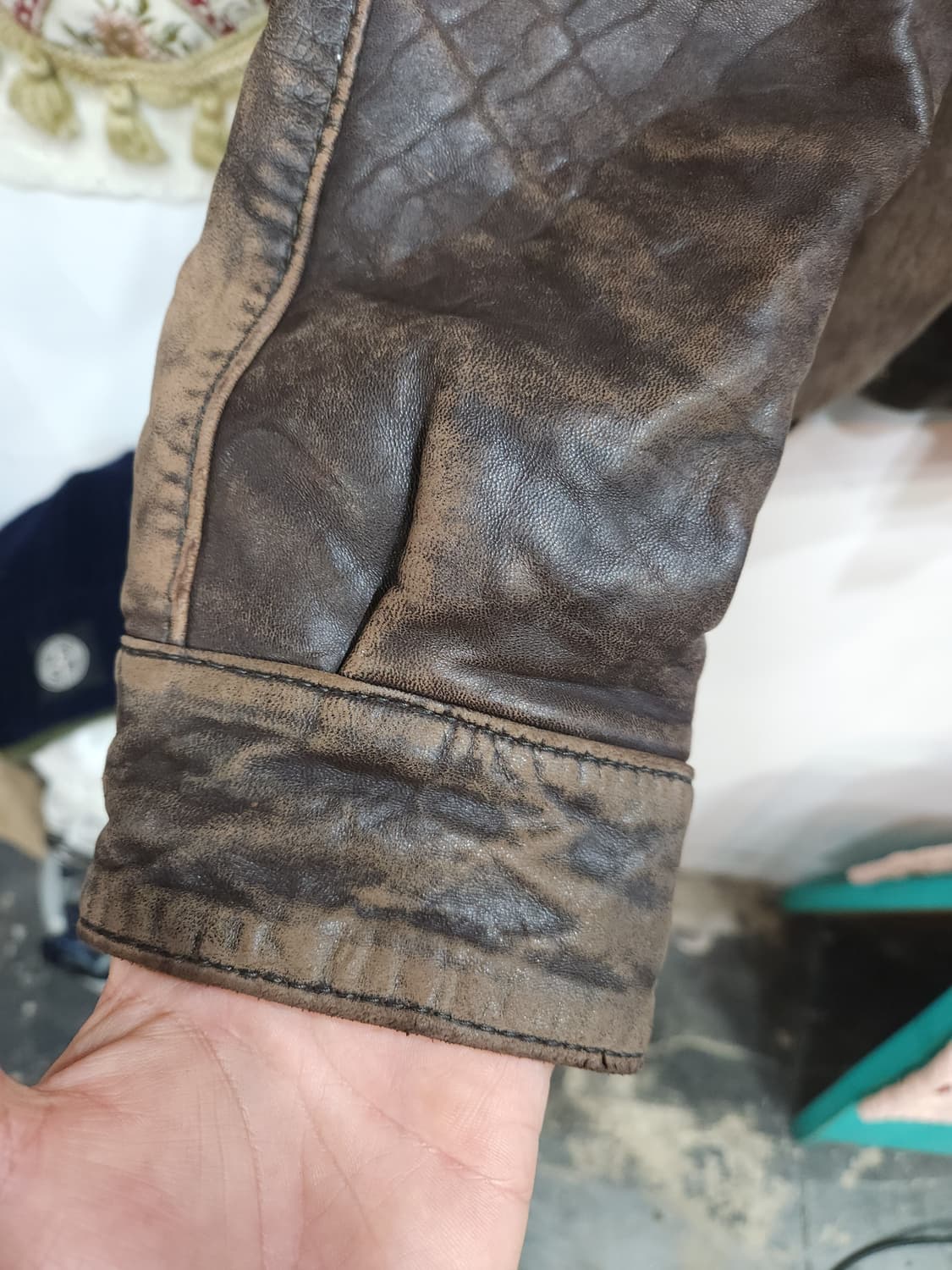 olip 양가죽 항공 봄버 자켓
 상품이미지5