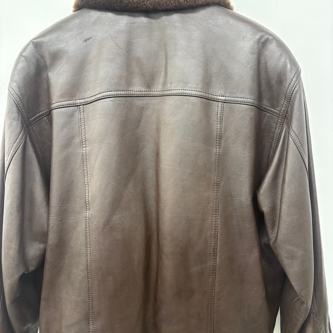 입생로랑 브라운 가죽 무스탕 자켓 남L 상품이미지8