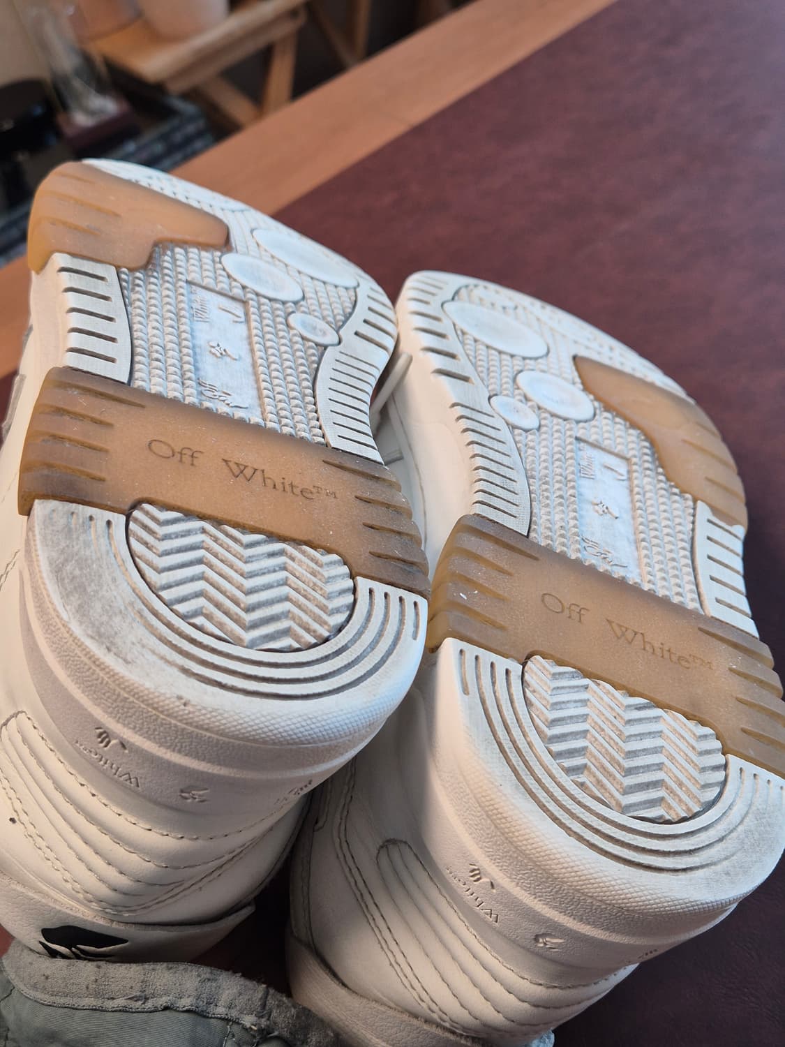 255-260(40) 정품 오프화이트 아웃오브오피스 스니커즈  상품이미지6