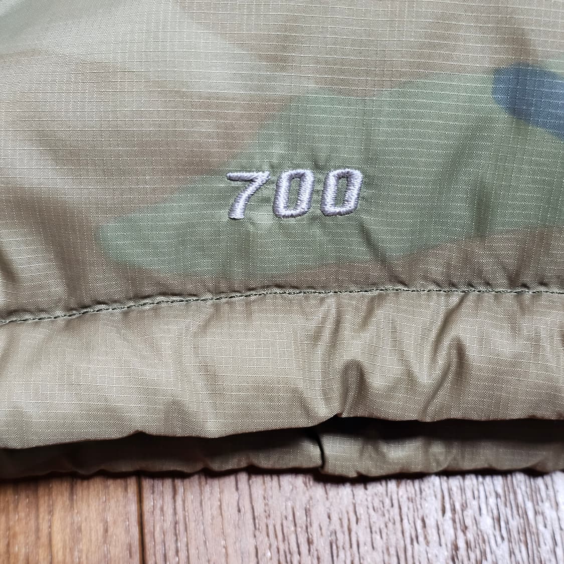 일본판노스페이스센터로고패딩베스트 상품이미지3