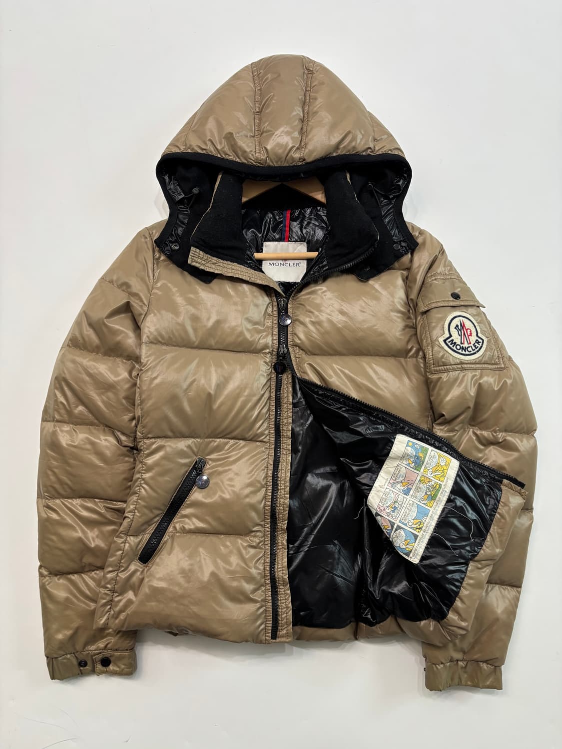Moncler 몽클레어 베이지컬러 덕다운 패딩 자켓 상품이미지5