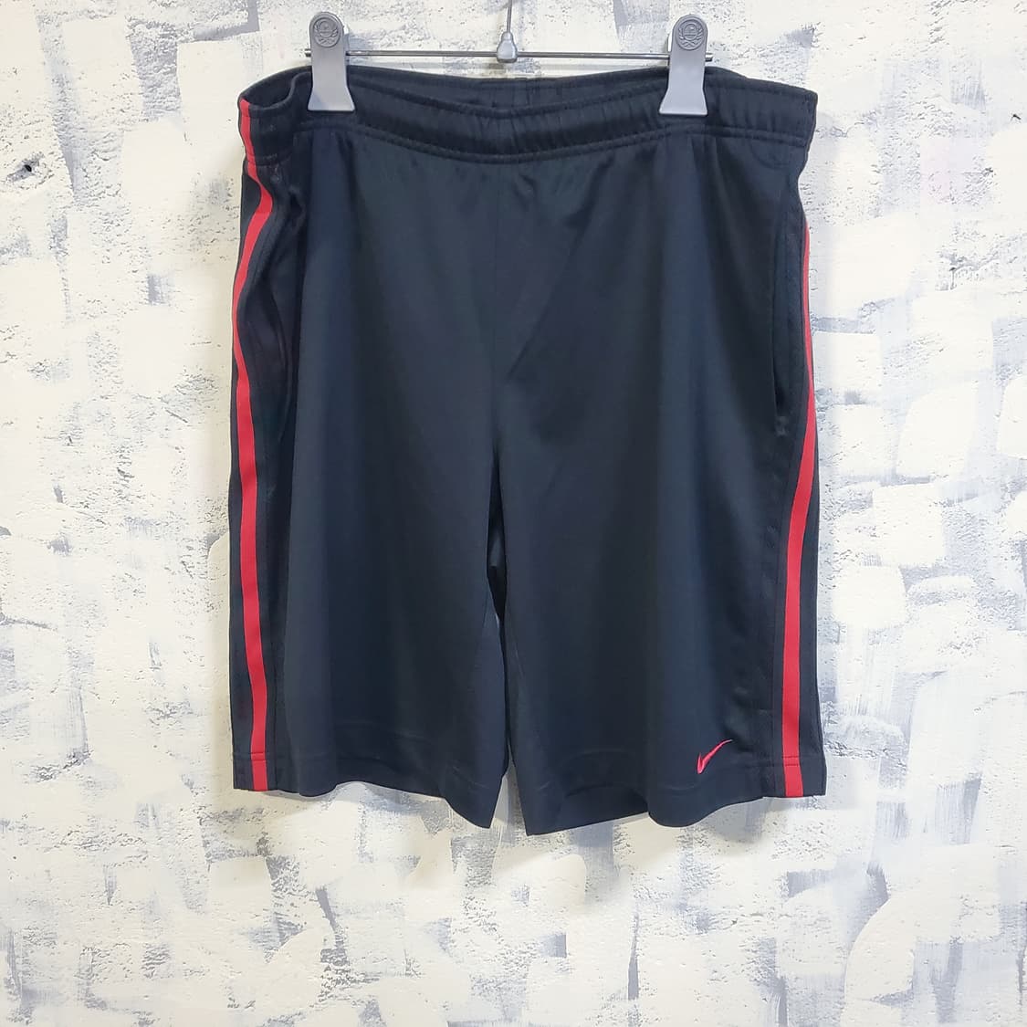 나이키 스우시 기능성 블랙 레드라인 반바지  상품이미지1