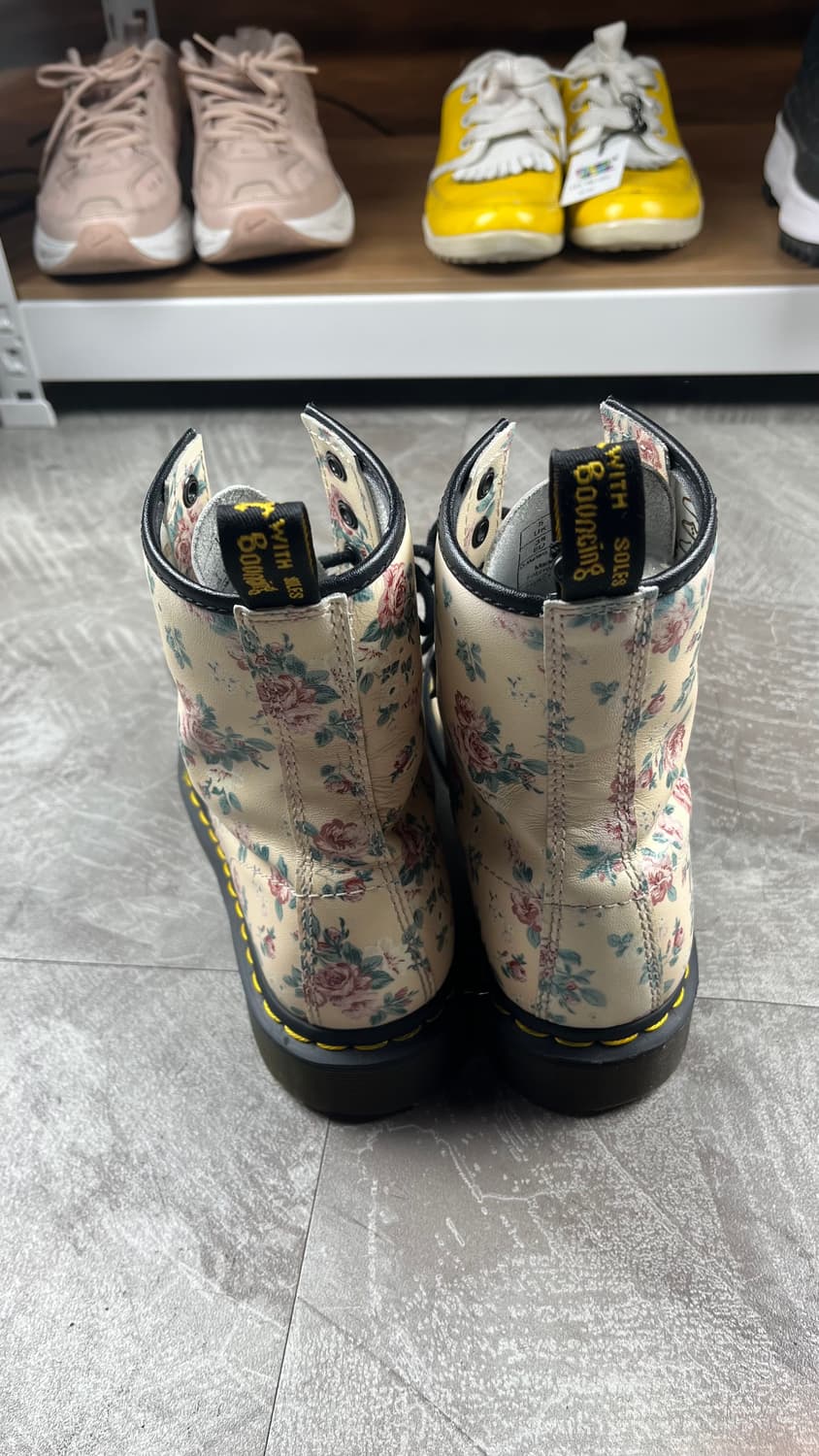 닥터마틴 플로럴 245 상품이미지5