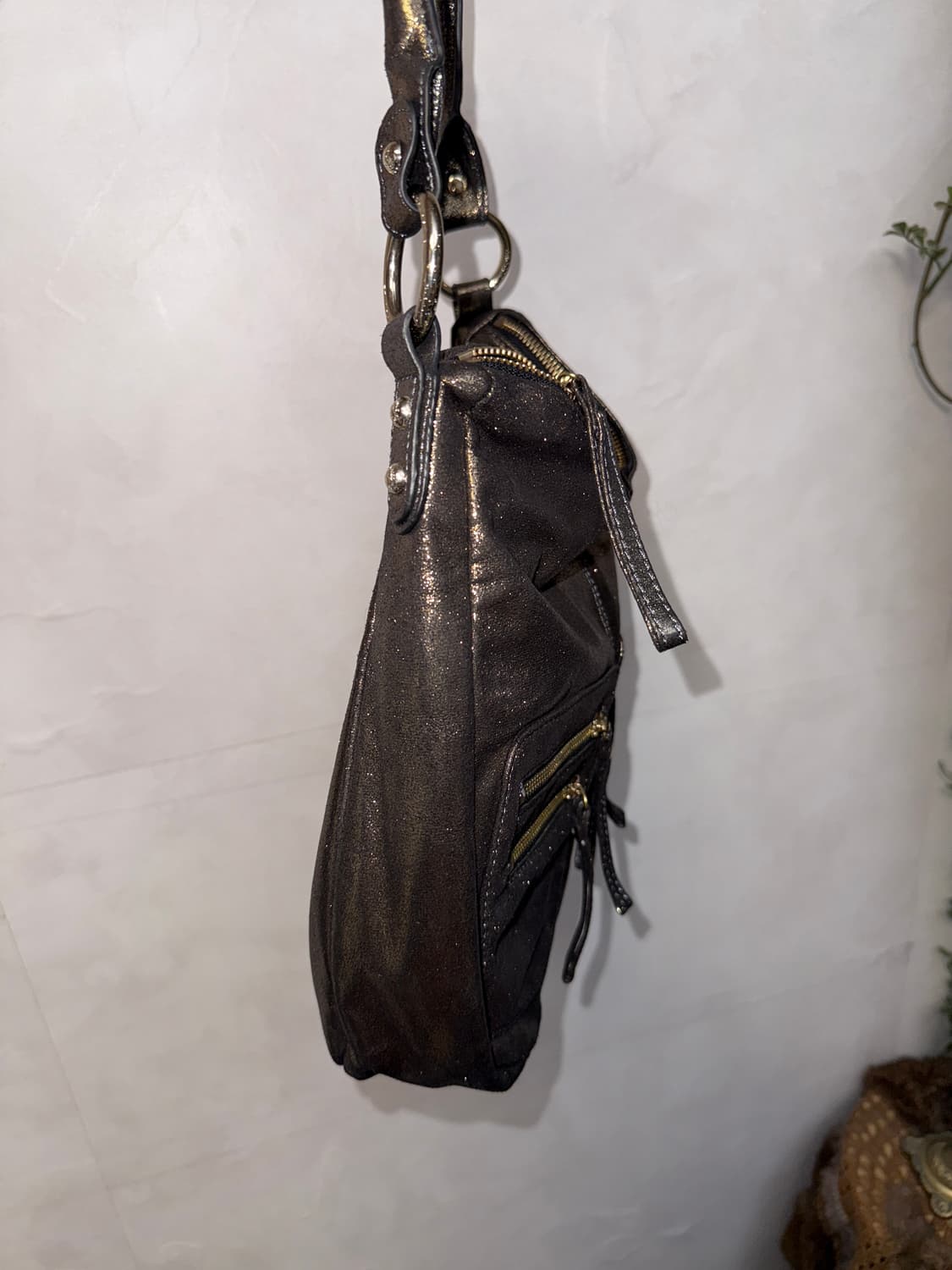 Metal bronze pocket detail shoulder bag 상품이미지3