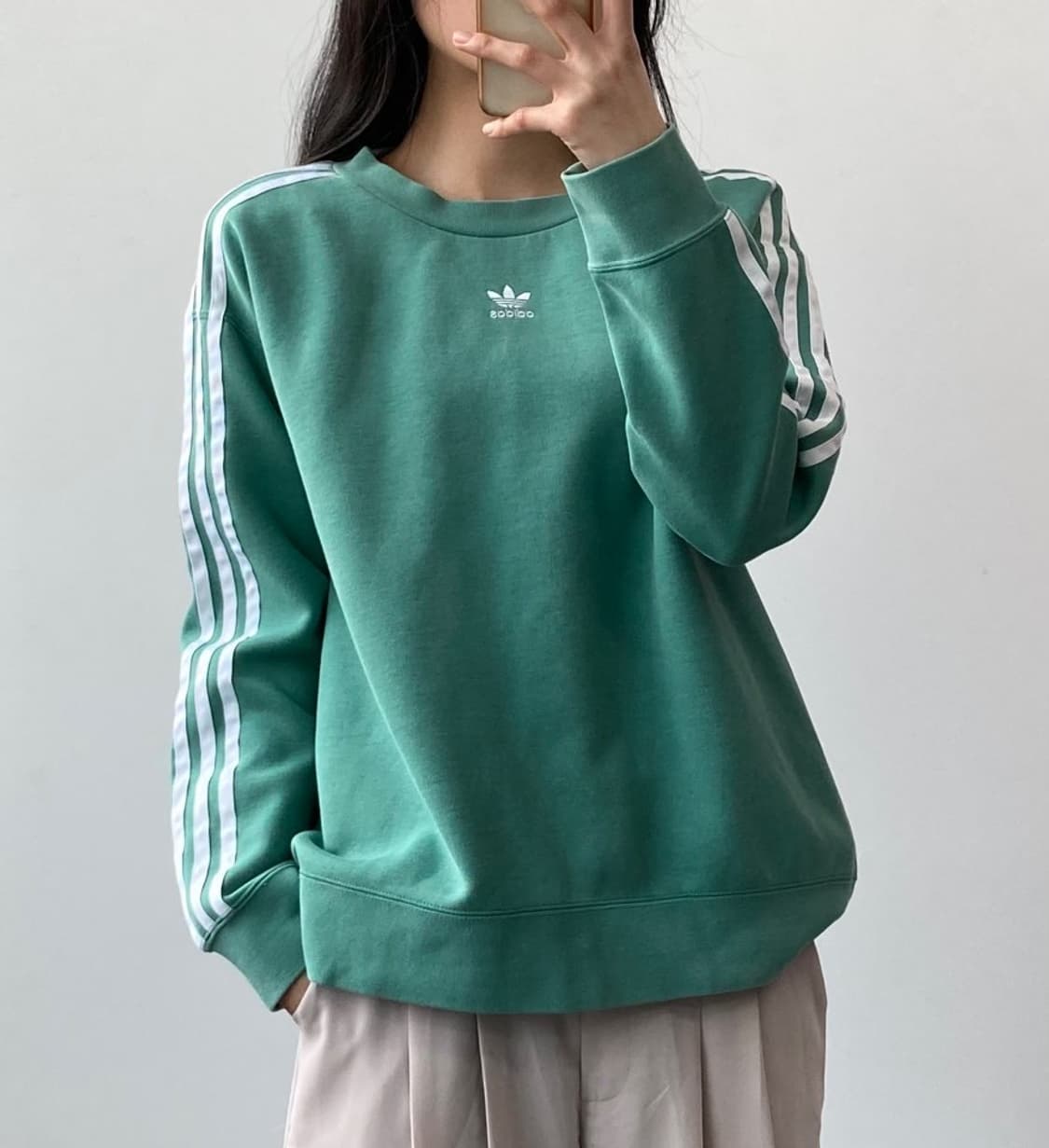 아디다스 맨투맨 상품이미지1