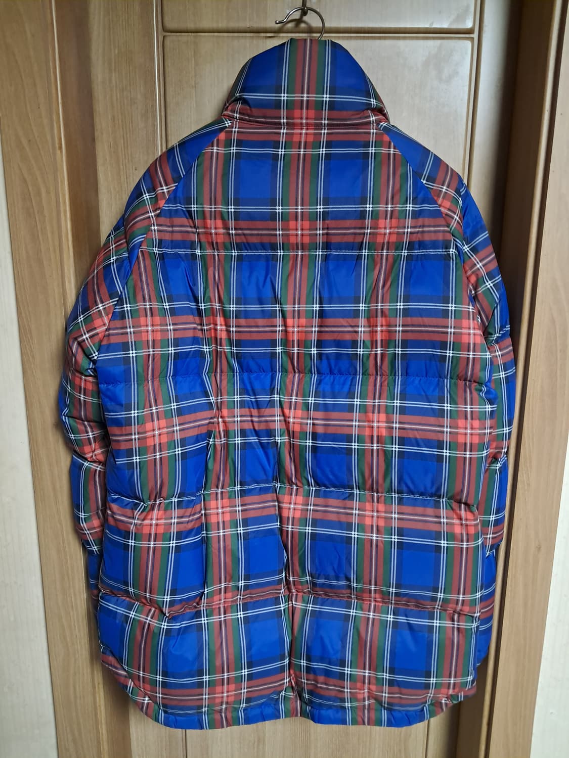 유니클로 JW앤더슨 패딩 L 상품이미지3