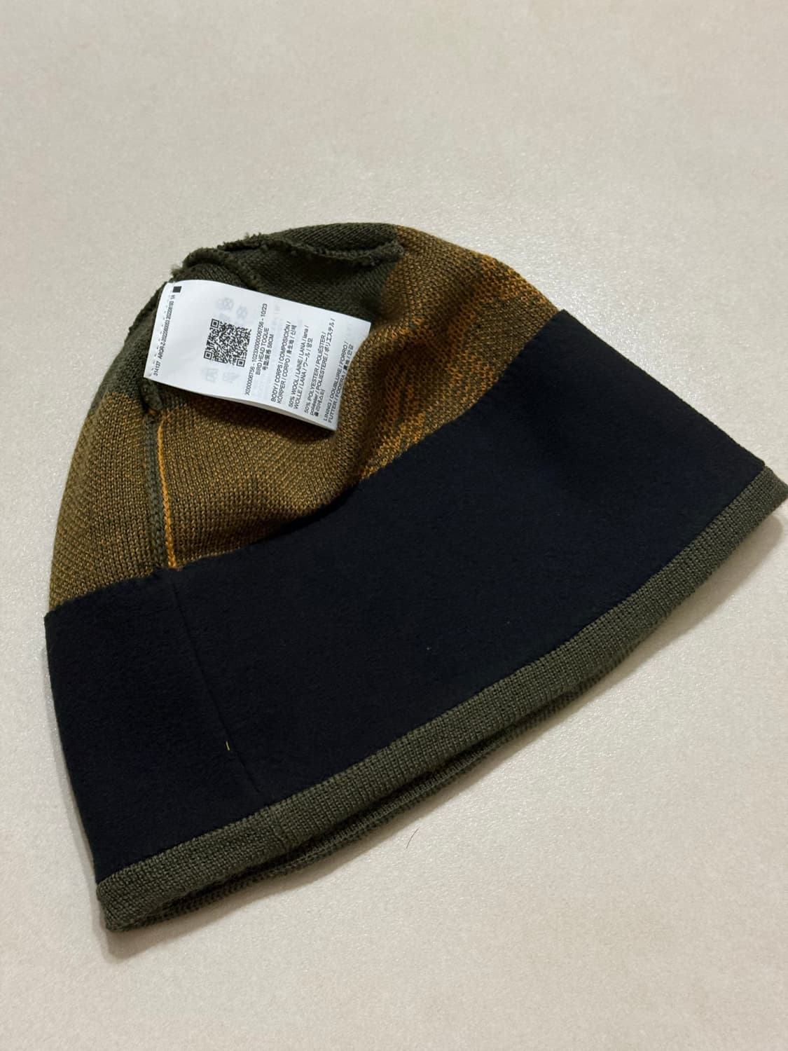 아크테릭스 비니 올리브색 판매합니다 상품이미지3