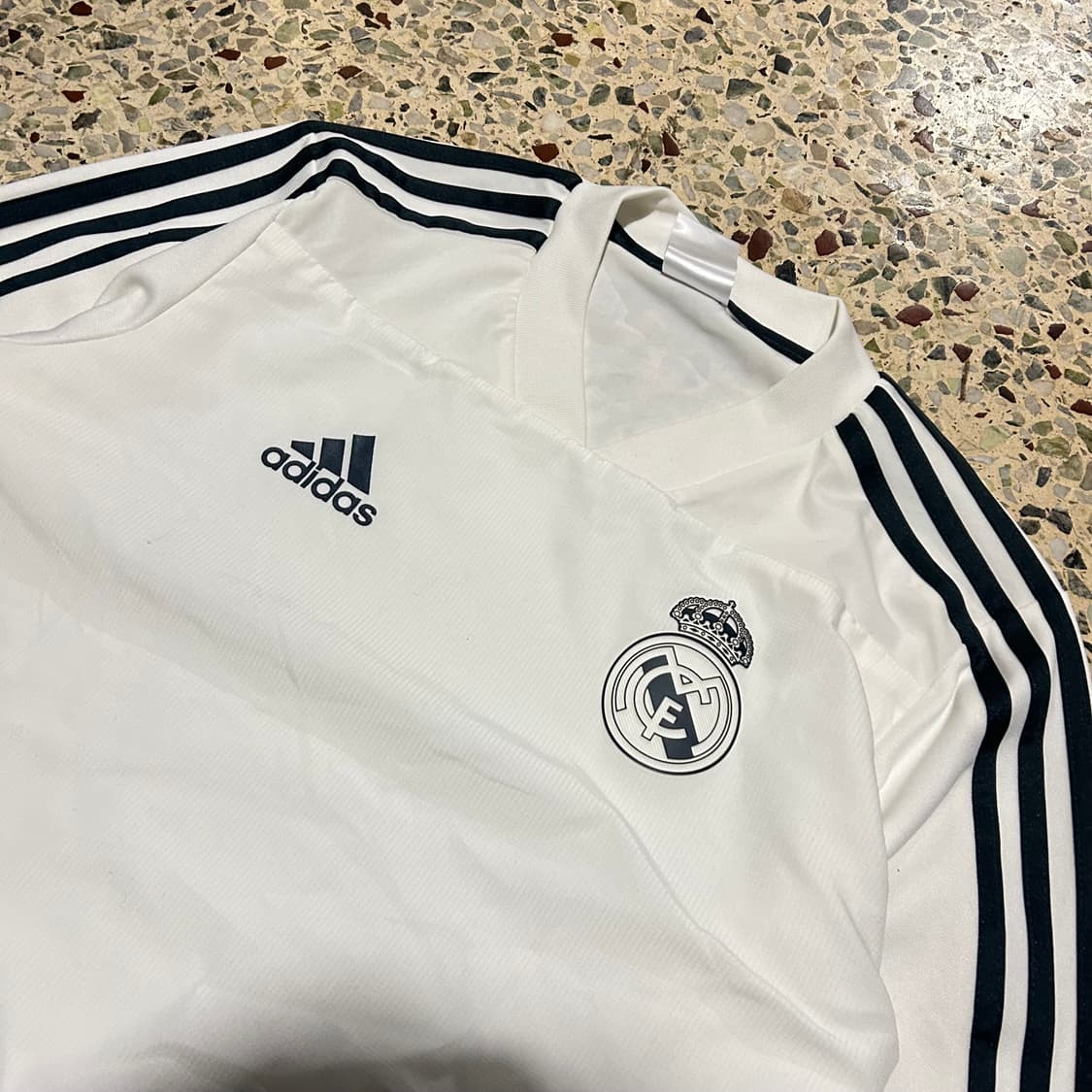 아디다스(ADIDAS) 레알마드리드 풋볼 트레이닝 트랙탑 상품이미지4