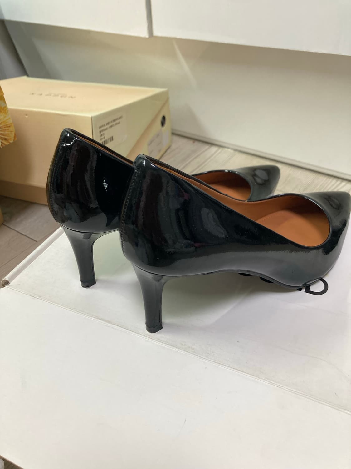 앤아더스토리즈 에나멜 구두 상품이미지5