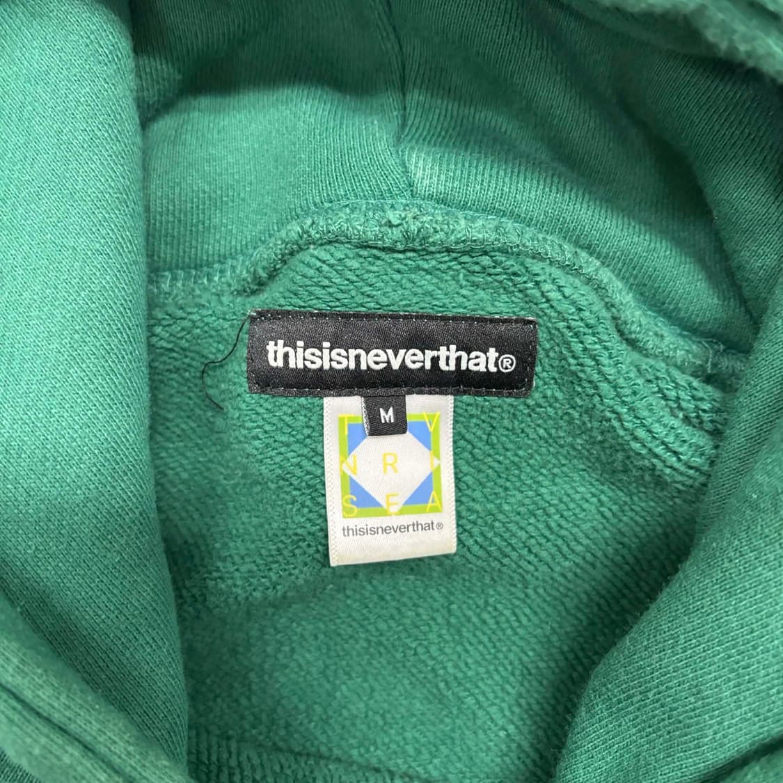 디스이즈네버뎃 인터네셔널 시그니처 세미크롭 걸즈 스웨트셔츠 후드티(M) 상품이미지4