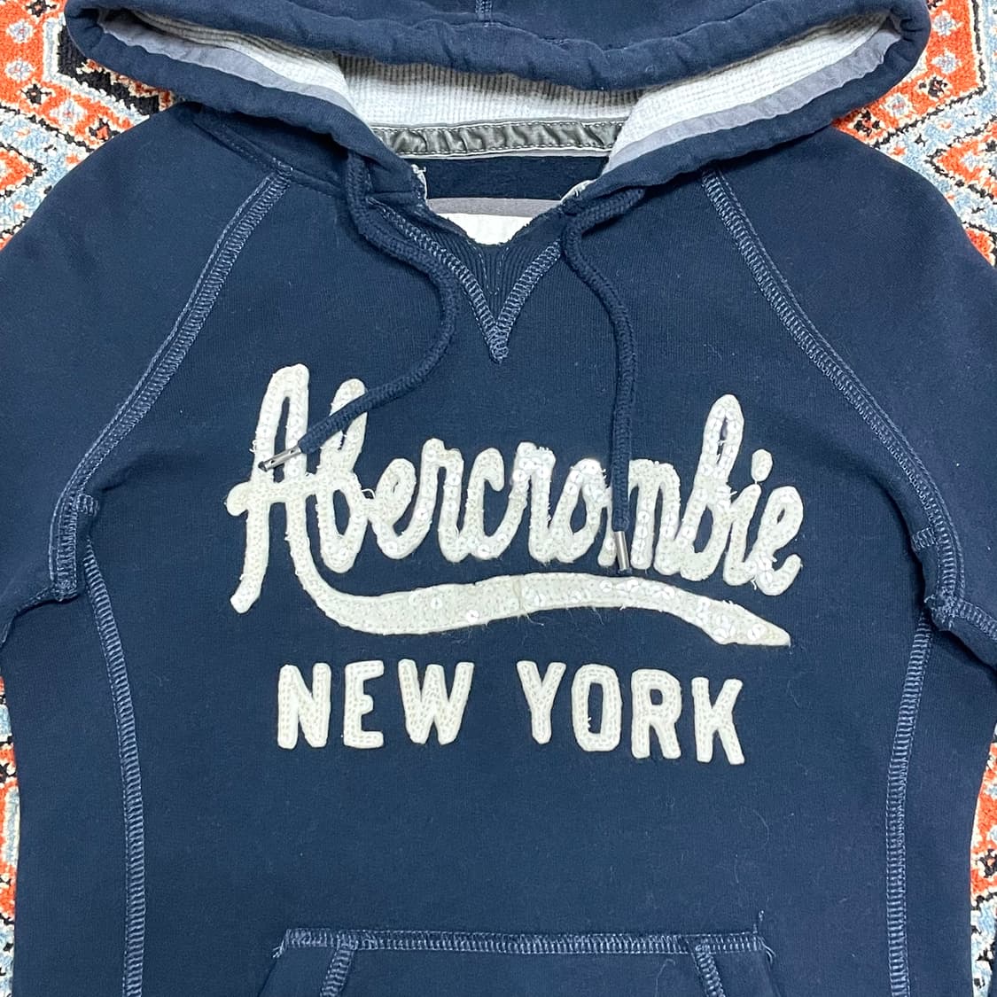 아베크롬비 스팽글 스펠로고 네이비 기모 후드티셔츠 여성XS 상품이미지3