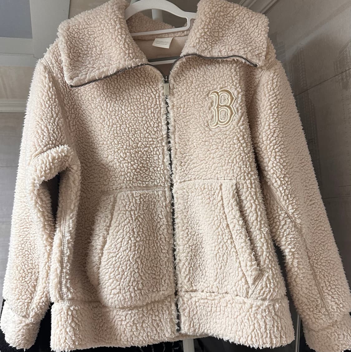 MLB 양털 후리스 뽀글이 아우터 베이지💛 상품이미지1