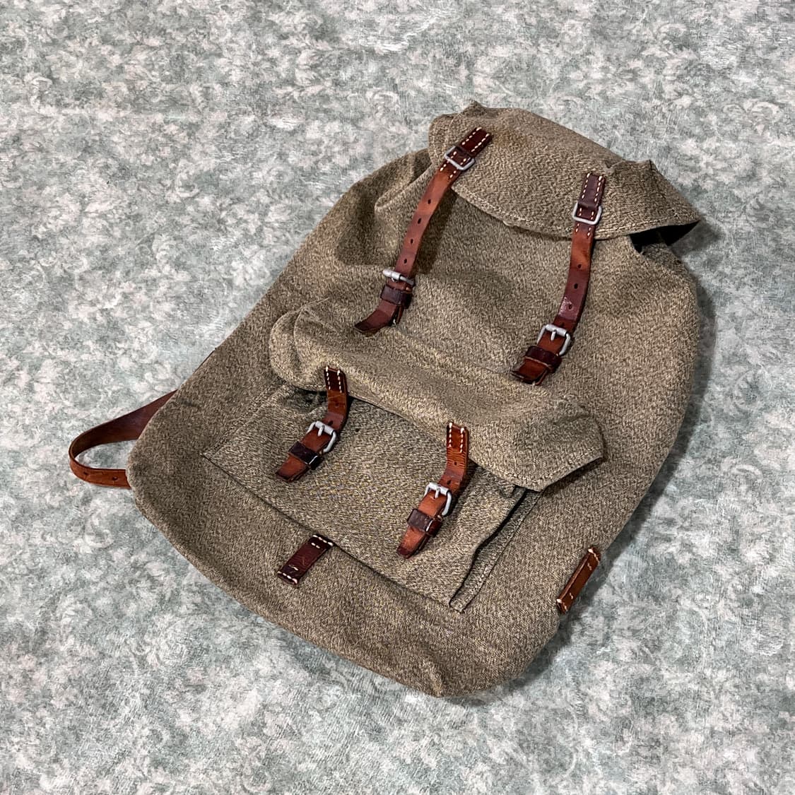 70s 스위스군 솔트앤페퍼 백팩 상품이미지1