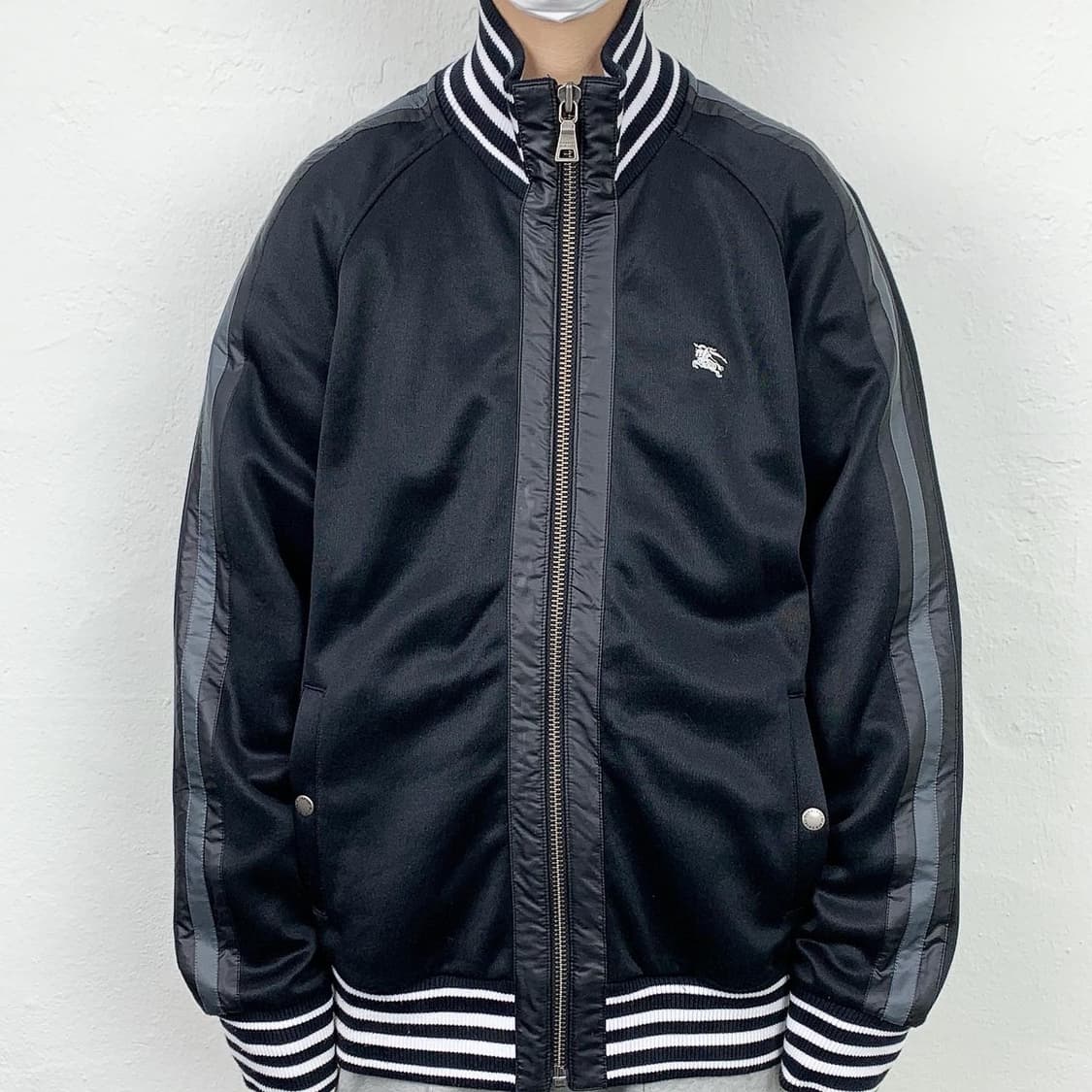 버버리 블랙라벨 트랙자켓 상품이미지1