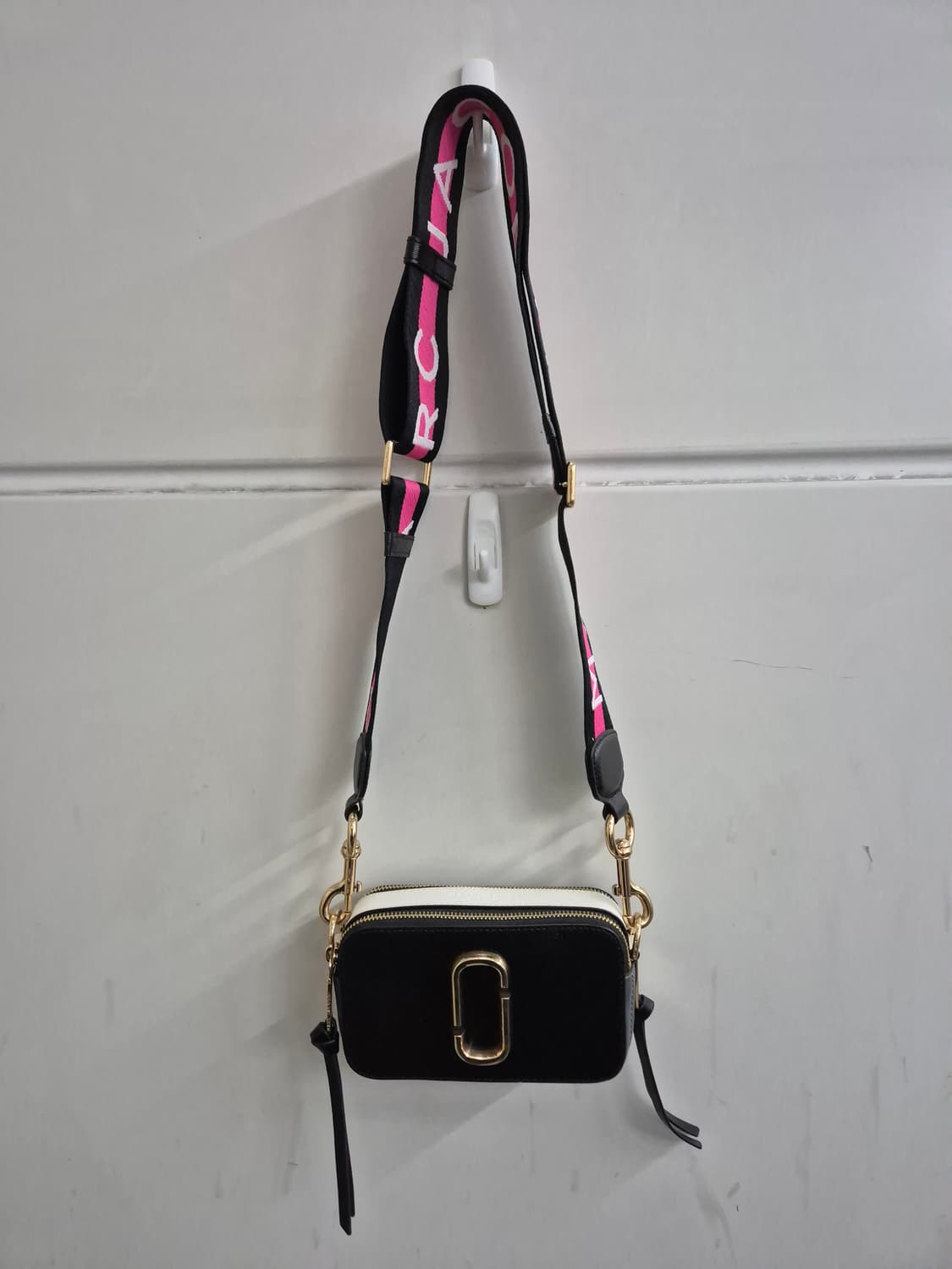 마크 제이콥스 트리 컬러 스냅샷  크로스바디 백 상품이미지1