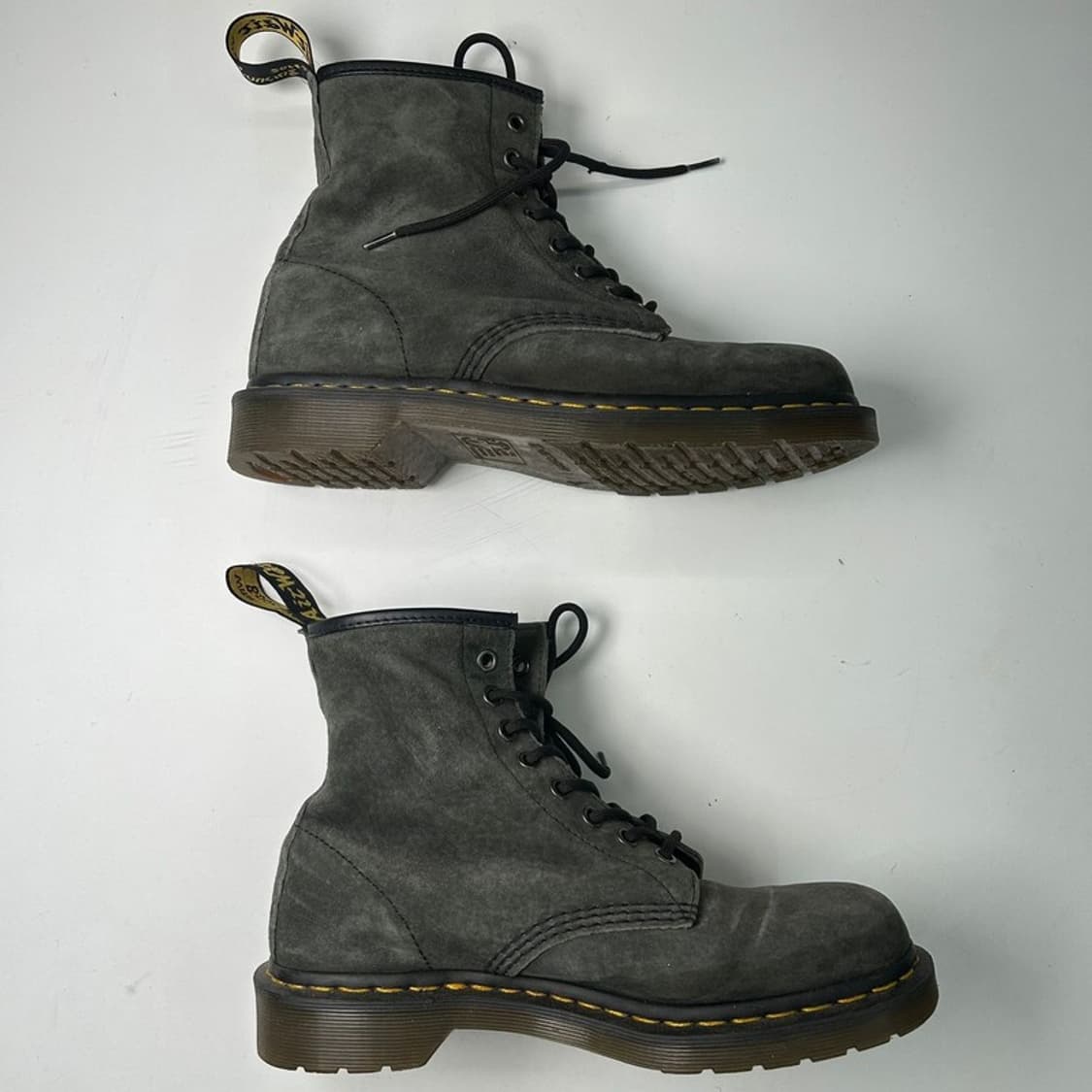 닥터마틴 1460 8홀 스웨이드 부츠 UK 7 상품이미지3