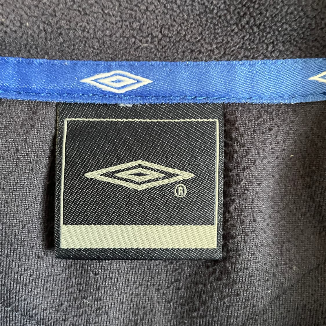 엄브로 첼시 2005 반집업 후리스 맨투맨 상품이미지3