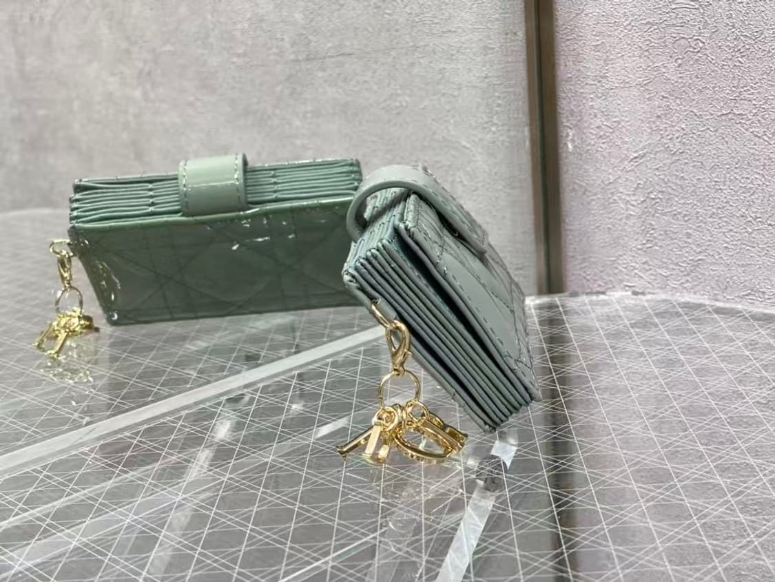 디올 레이디 5-포켓 카드 홀더 페이턴트 까나쥬 카프스킨 스카 상품이미지2