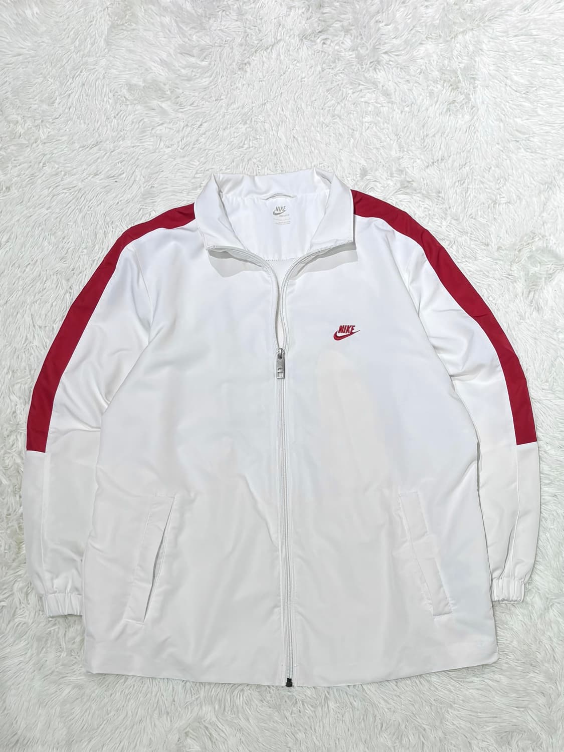 나이키 화이트 스우시 바람막이 상품이미지4