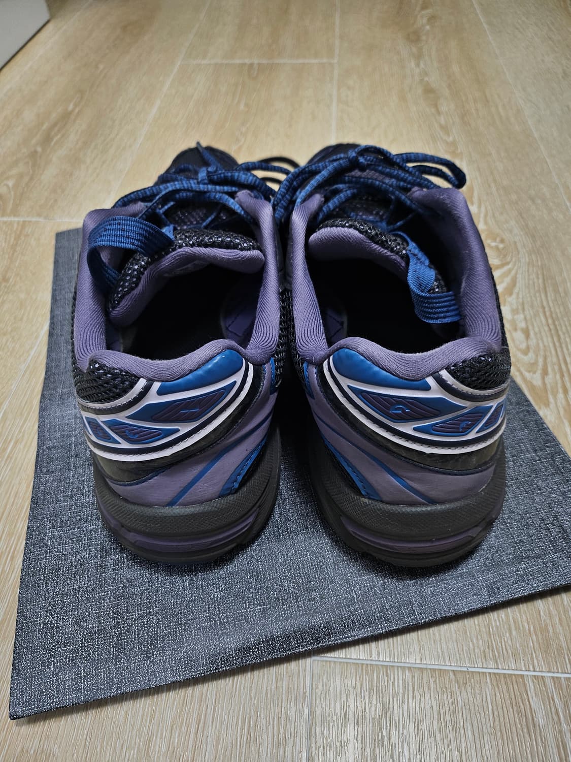 아식스 UB4-S 젤 1130 그래파이트 그레이  상품이미지5