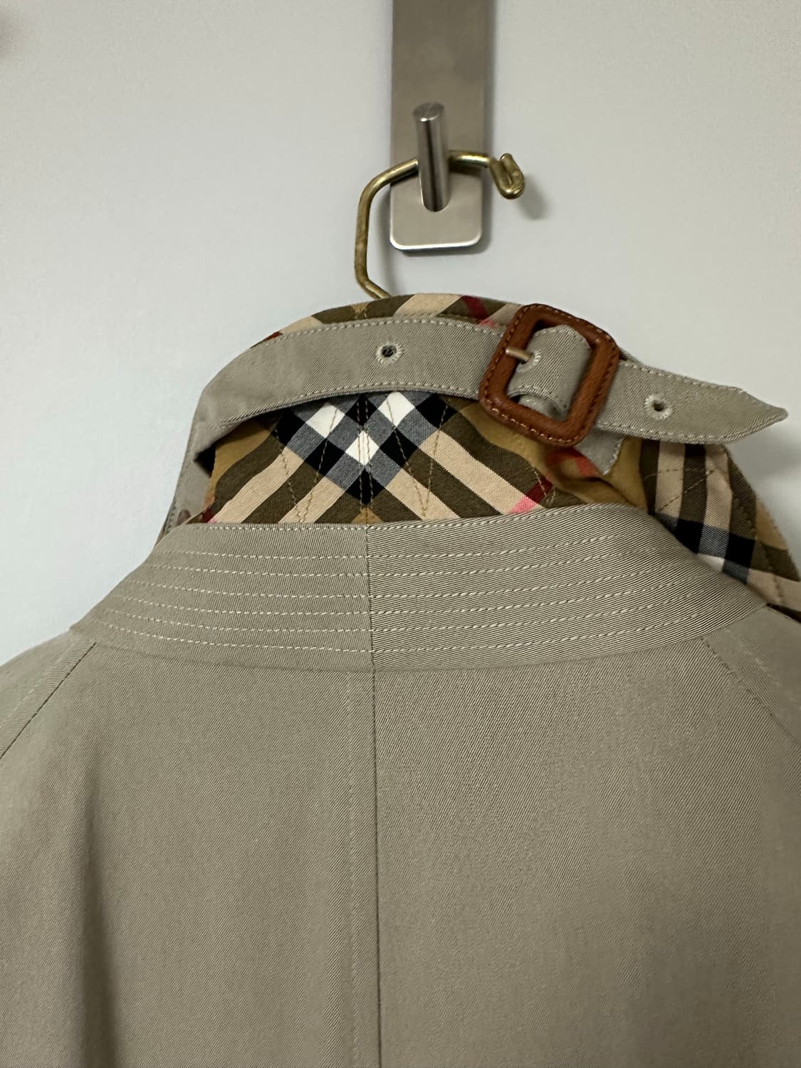 버버리 브라이튼 카코트(샌드스톤) 54 사이즈 판매 상품이미지7