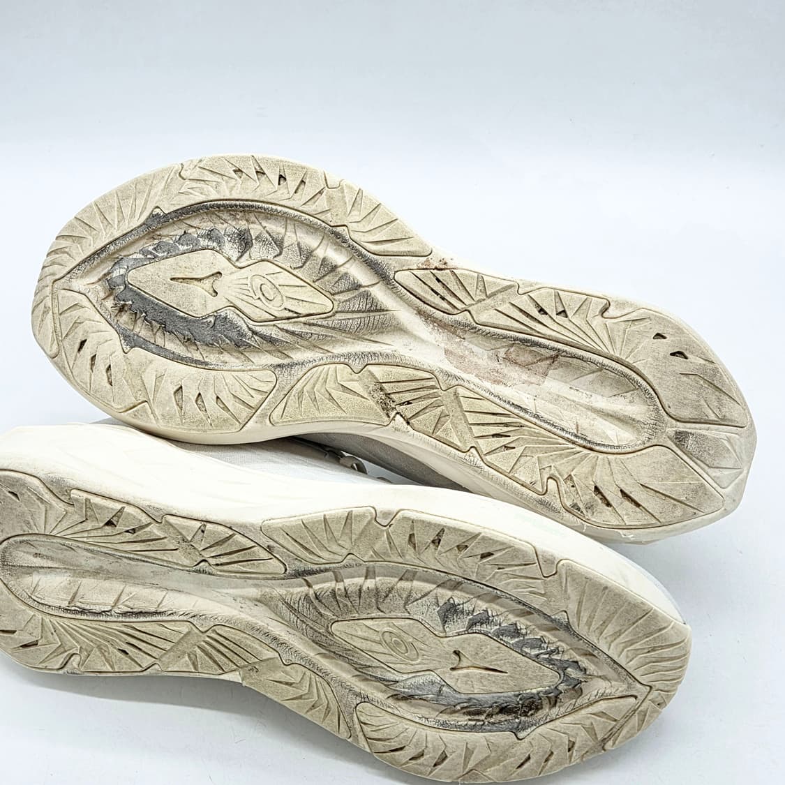 아식스 노바블라스트 4 화이트 (280) 상품이미지3