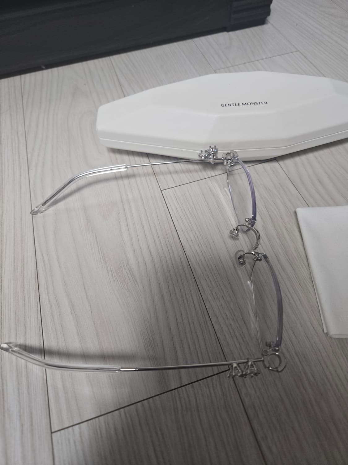 젠틀몬스터 글리츠02 안경  상품이미지6