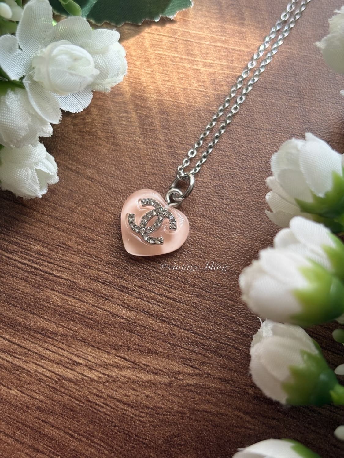 [민트품절] 샤넬 크리스탈 파스텔 하트 실버 목걸이 상품이미지3