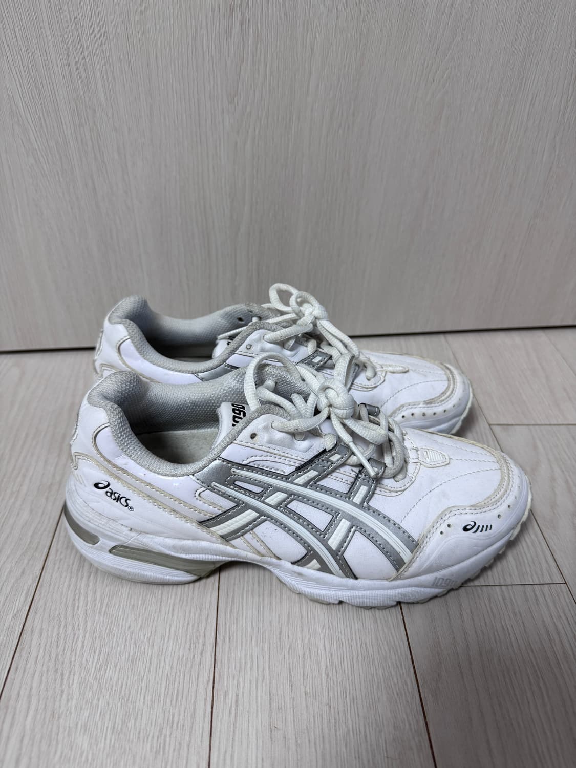 아식스 젤1090 화이트색상 판매합니다  상품이미지3