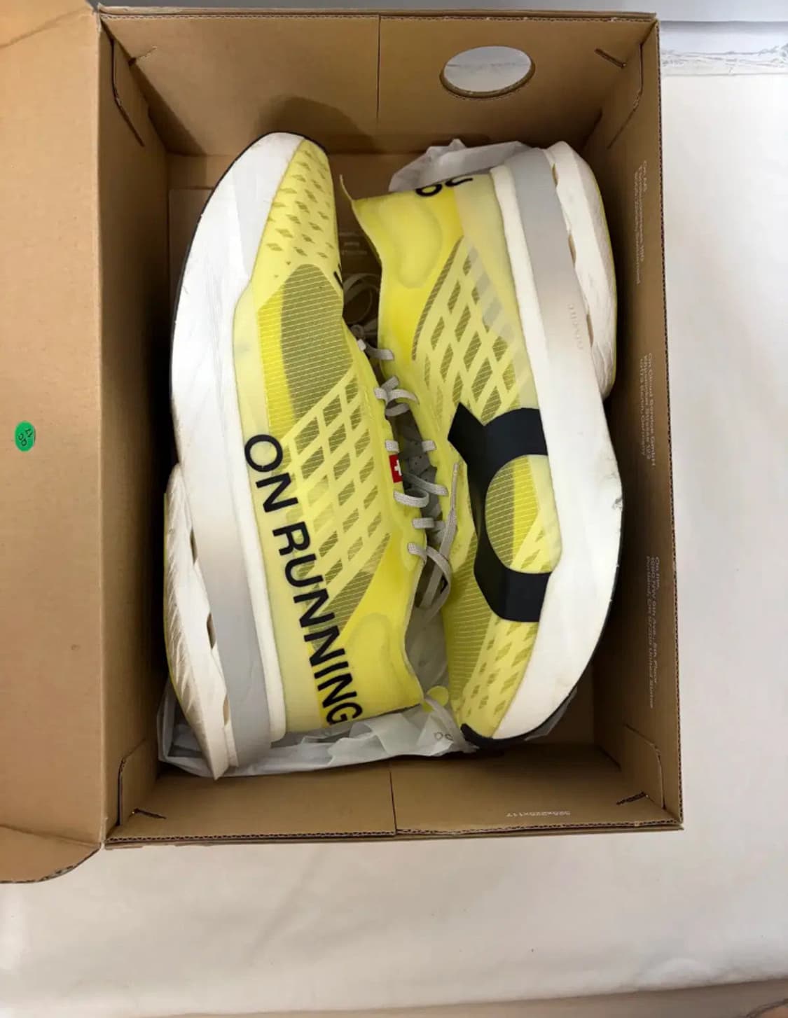 온 러닝 클라우드붐 스트라이크 260 상품이미지1