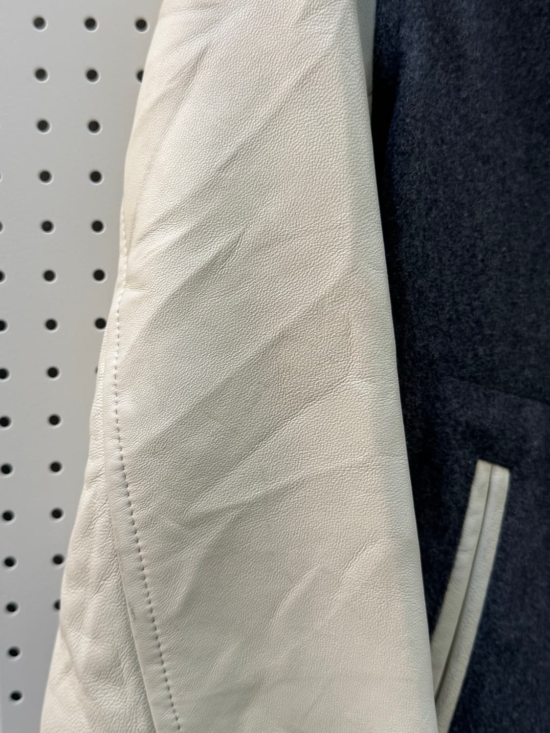 빔즈 레더 바시티 자켓 상품이미지9