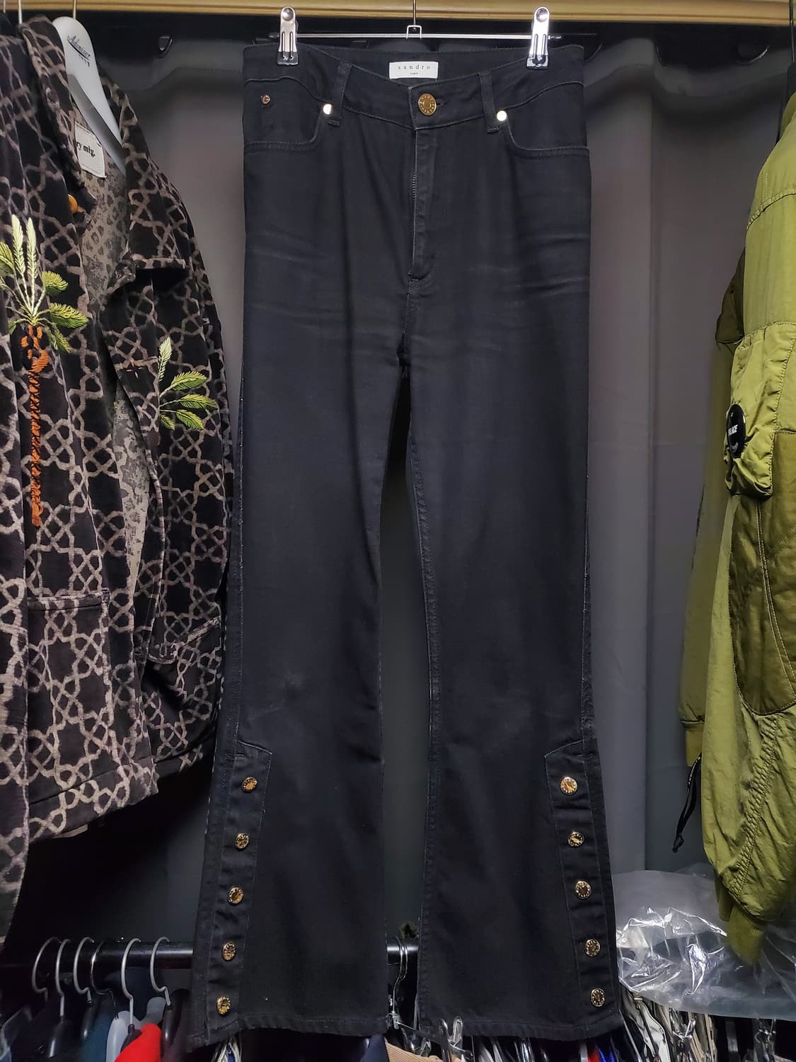 산드로 금장버튼장식 플레어팬츠 상품이미지1