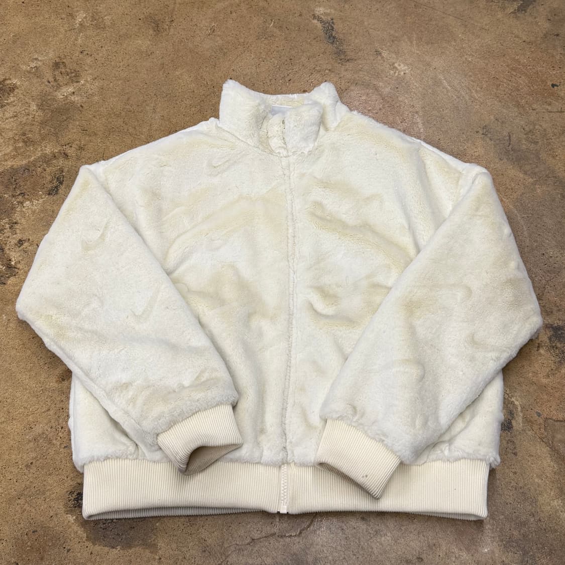 나이키 퍼 화이트 자켓 상품이미지2