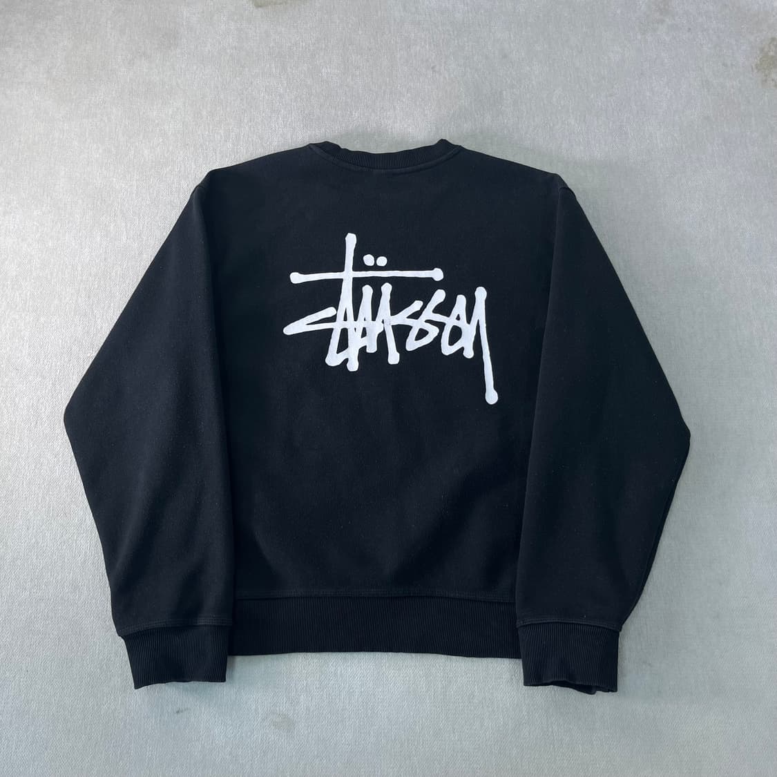 100 스투시 베이직로고 맨투맨 상품이미지1