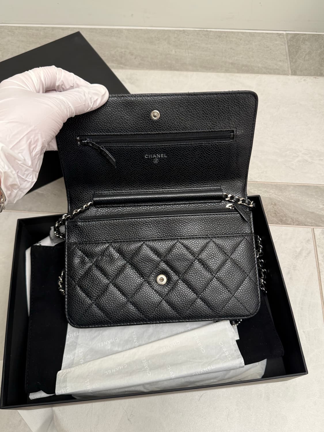 샤넬 블랙 캐비어 은장 체인 숄더백 상품이미지4