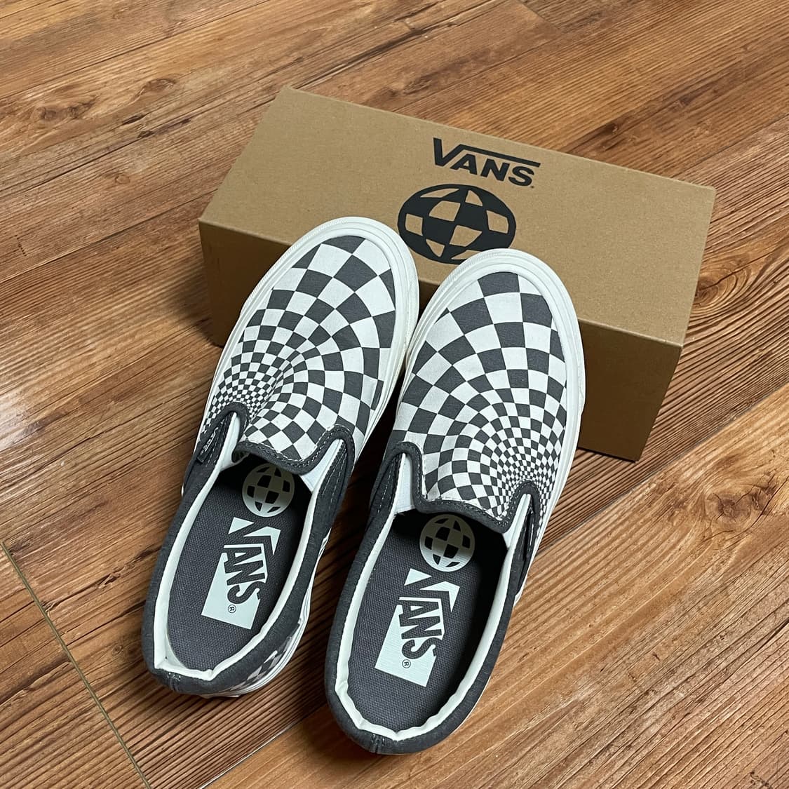 반스 MTE 슬립온 리이슈98 체커보드 클래식 그레이 상품이미지1