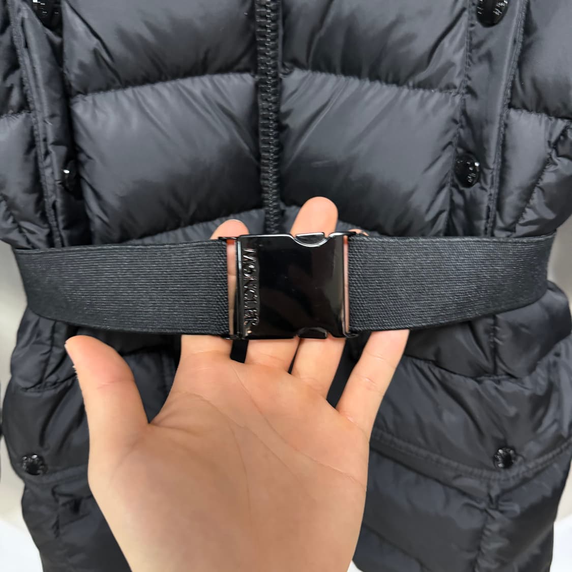 [S+급/1] 몽클레어 클리온 여성패딩 블랙 폭스퍼 풀구성 상품이미지6