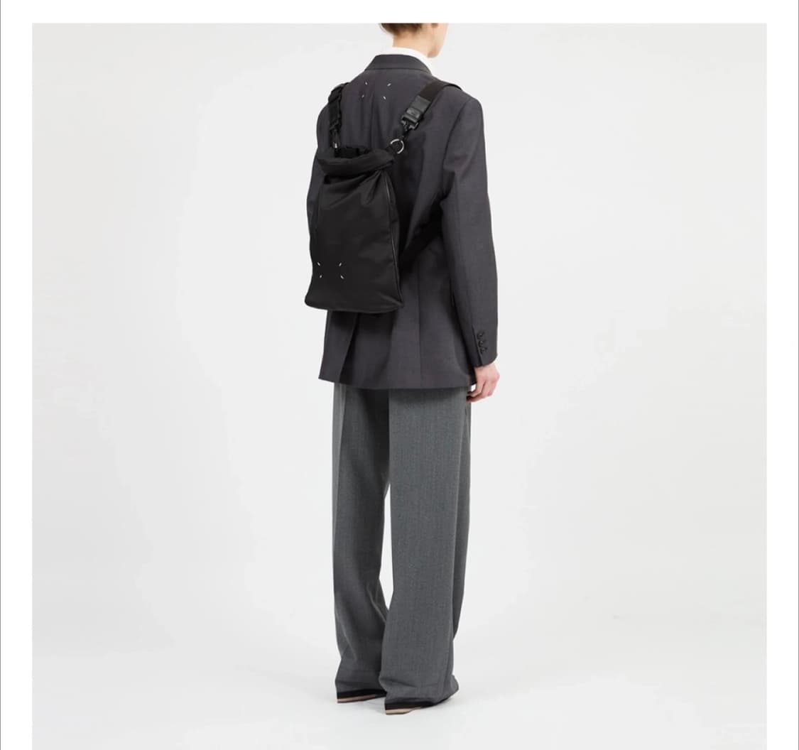 메종마르지엘라 하이테크 롤업 백팩 블랙 상품이미지9